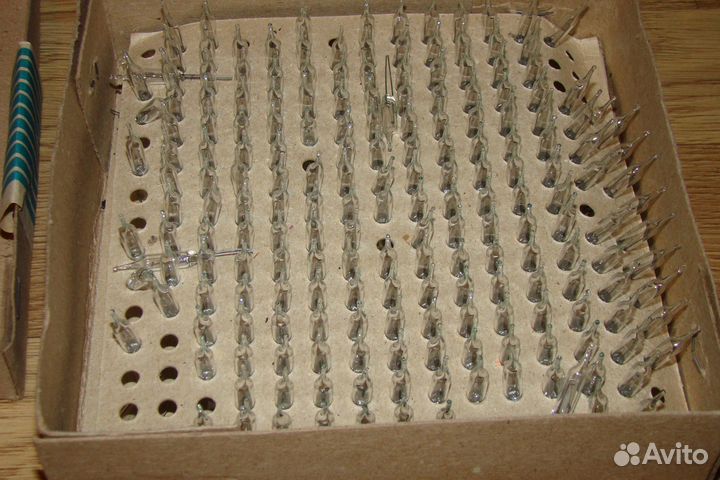 Лампочки для гирлянд СССР 13.5v 0.06А