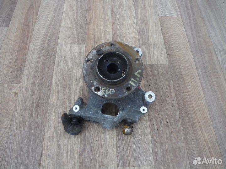 Кулак поворотный передний левый BMW 5 E60 2005