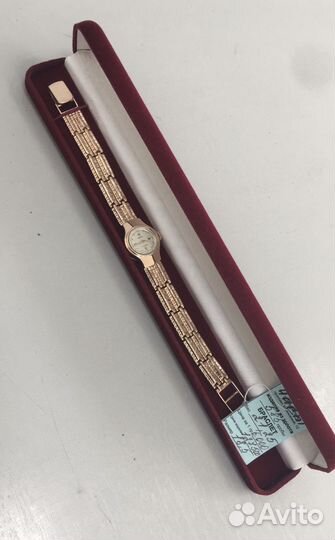 Золотые часы женские 