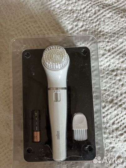 Щетка для лица Braun
