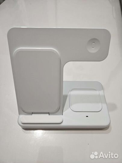 Беспроводное зарядное устройство 3 в 1