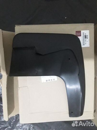 Оригинальные брызговики Пежо 4008,Ситроен с кросс