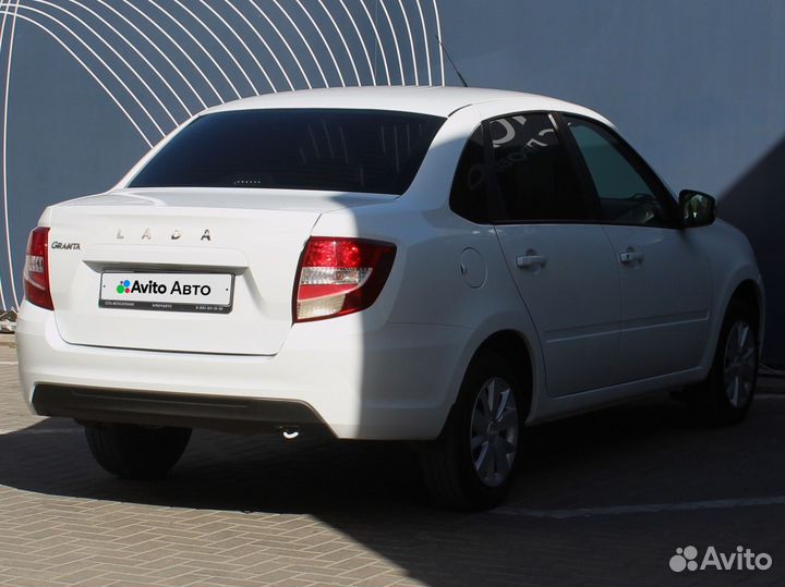 LADA Granta 1.6 МТ, 2022, 32 951 км