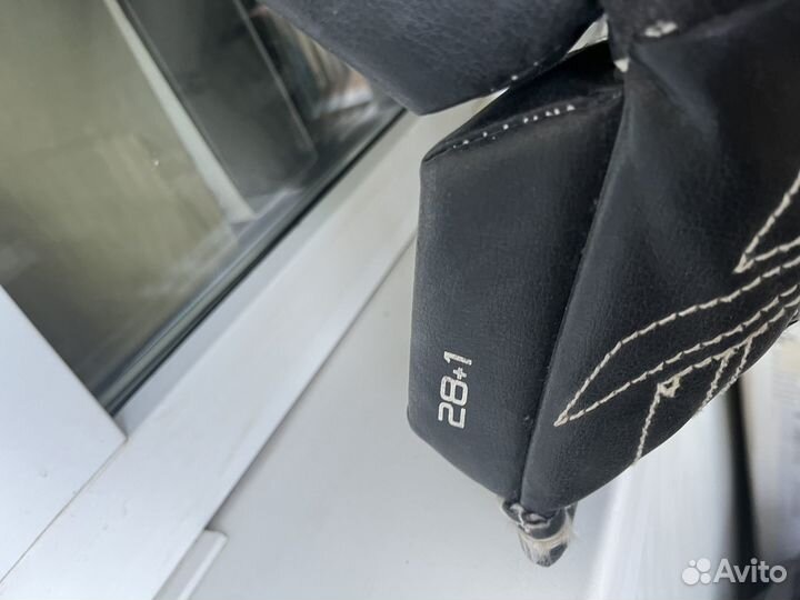 Вратарская хоккейная форма