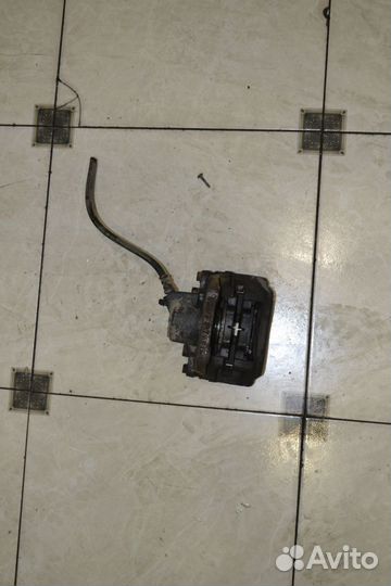 Тормозной суппорт передний правый Renault Logan