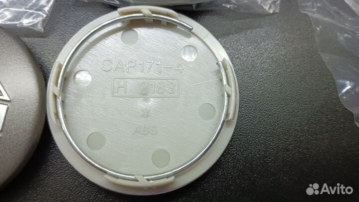 Крышки момо оригинал для дисков R17 18 16