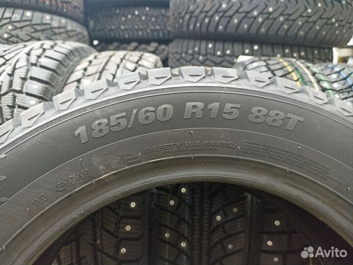 Kumho WinterCraft Ice Wi32 185/60 R15 88T