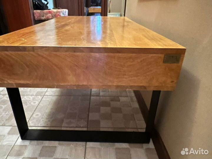 Тумба под телевизор из массива