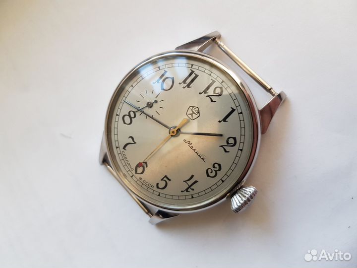 Часы Молния. Редкая. С центральной секундой