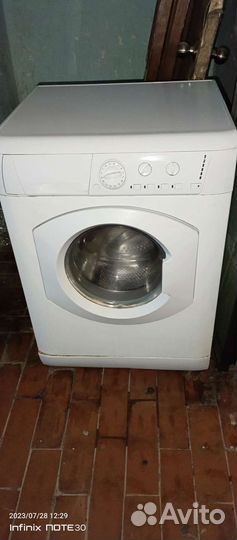 Стиральная машина Ariston Hotpoint