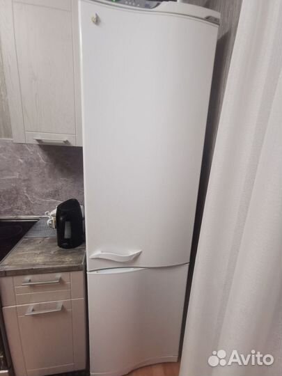 Холодильник бу atlant