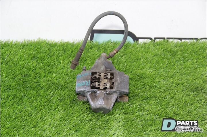 Суппорт тормозной задний Toyota Soarer