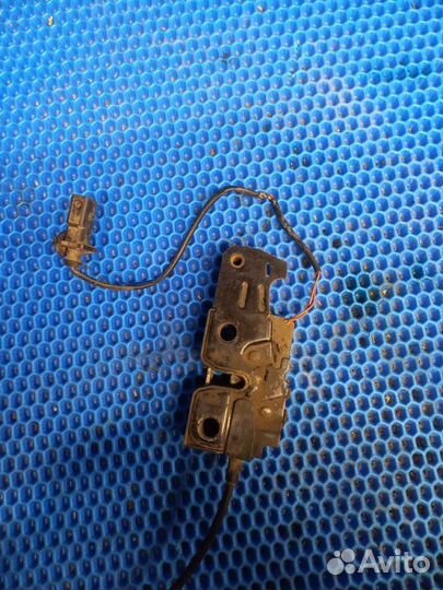 Замок капота Skoda Octavia A5 BSE 2008