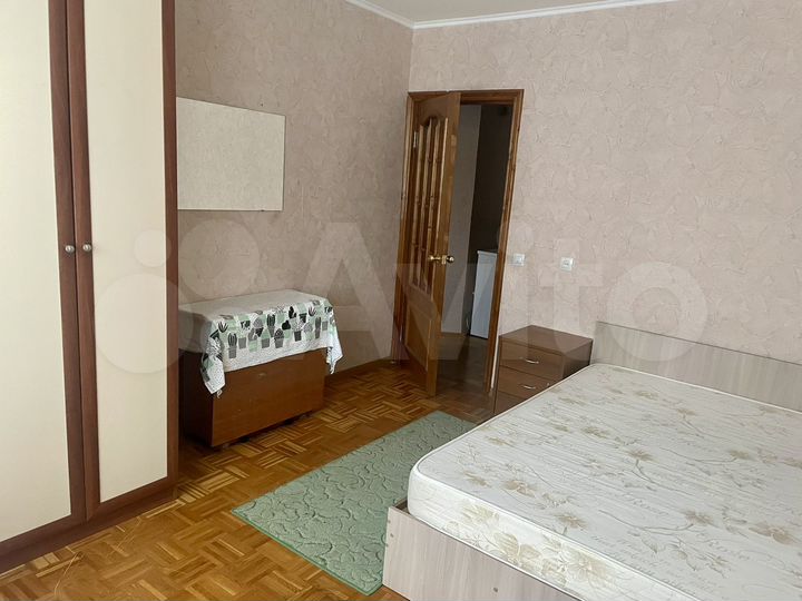 Комната 10 м² в 3-к., 2/5 эт.