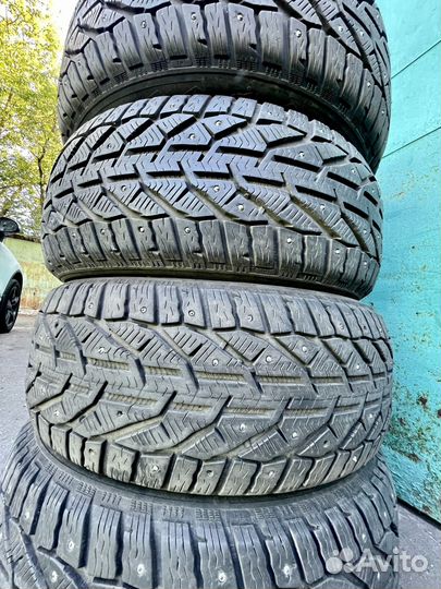 Kormoran Stud 2 215/55 R16 97T