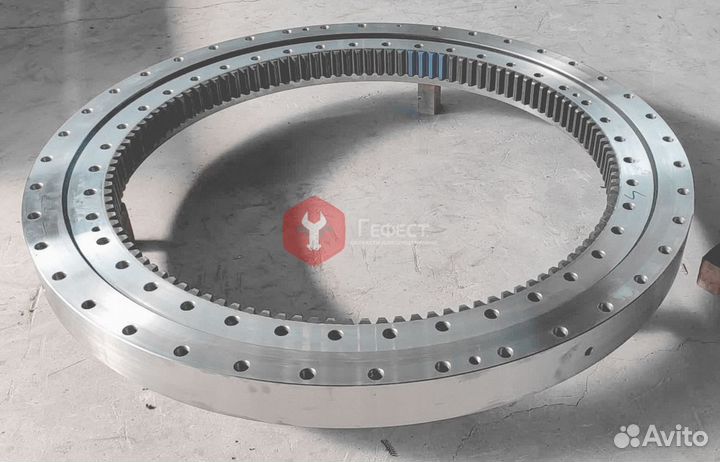 Опорно-поворотный круг Volvo EC140DLM