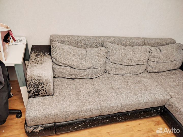 Большой угловой диван бу