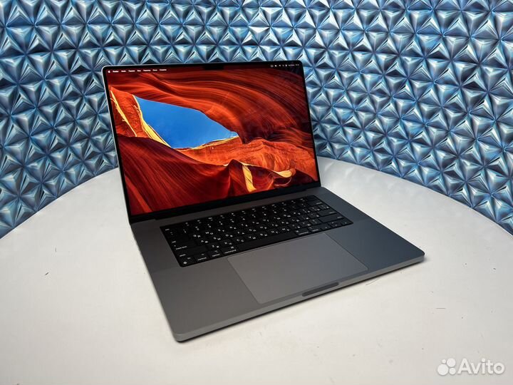 MacBook Pro 16 2023 512Gb, идеал (M2 Pro)