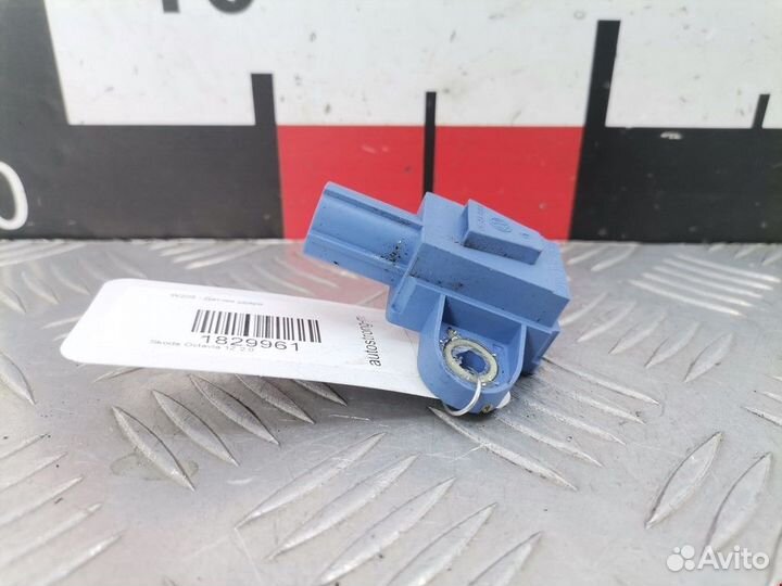 Датчик удара Skoda Octavia (A4) рест. 2006