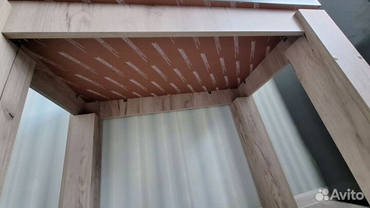 Кухонный стол