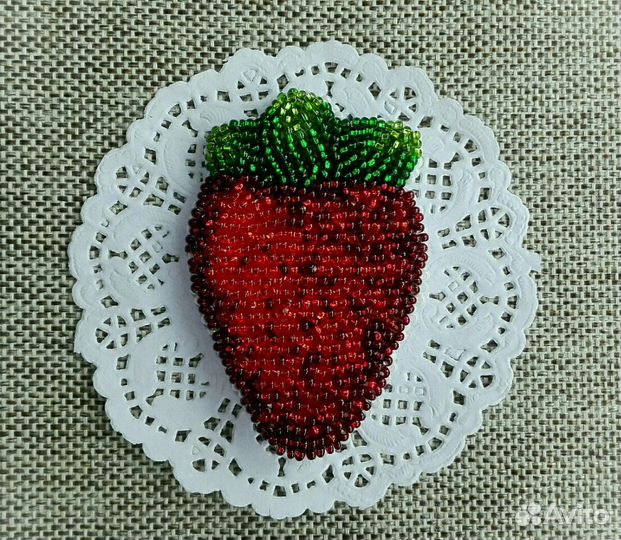 Брошь из бисера