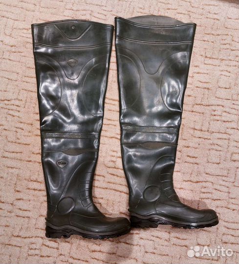 Болотные сапоги