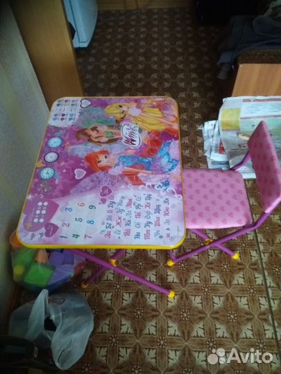 Детский столик со стулом для дошкольников