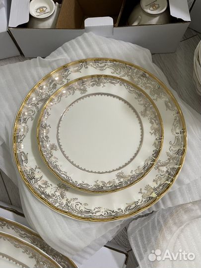 Столовый и чайный сервиз 39 предметов