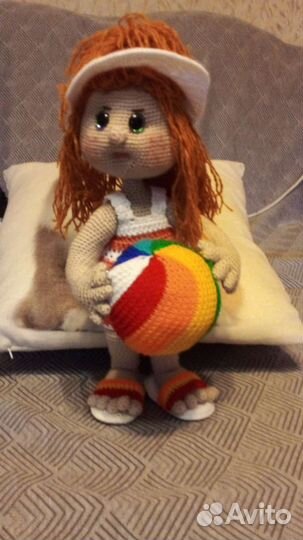 Кукла ручной работы с одеждой