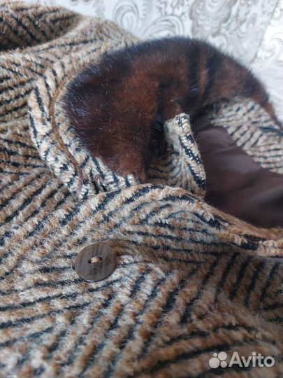 Зимнее пальто из натуральной шерсти