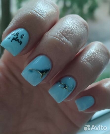 Маникюр и педикюр в студии