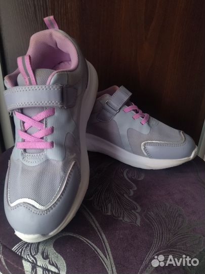 Кроссовки для девочки 35 размер