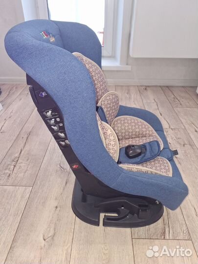 Автомобильное детское кресло от 9 до 18 кг