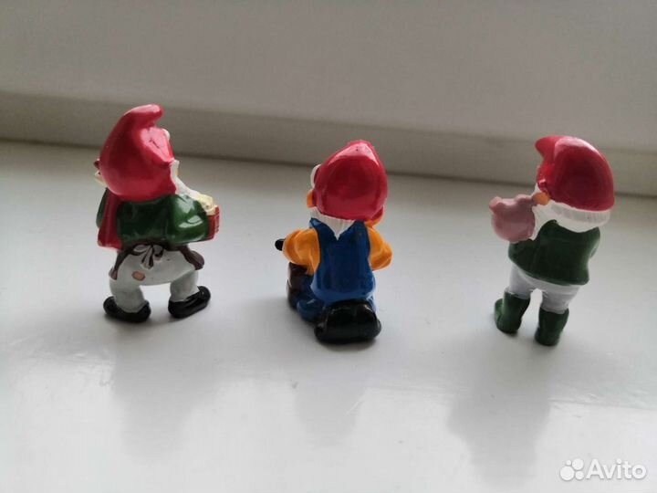 Старые игрушки из киндера