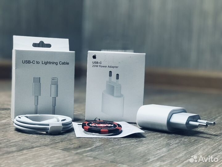 Зарядка iPhone блок и кабель