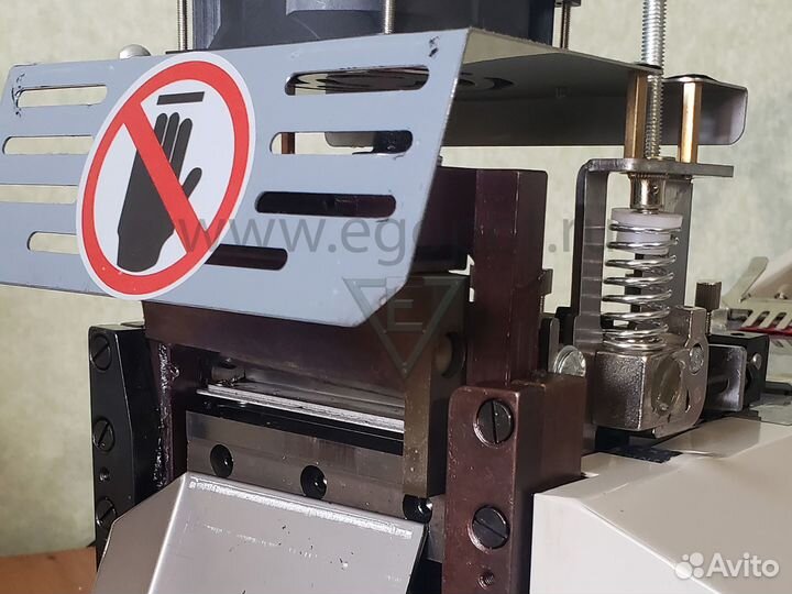 Машина для нарезки георгиевской ленты (стропы)