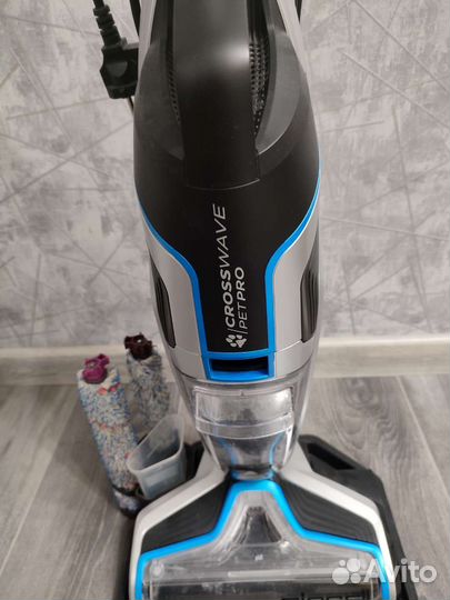 Вертикальный моющий пылесос Bissell