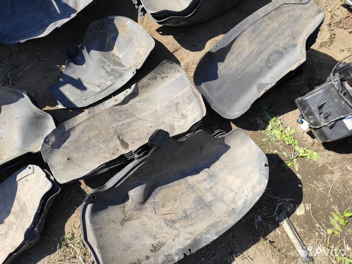 Подкрылки задние на все кузова Opel Astra H