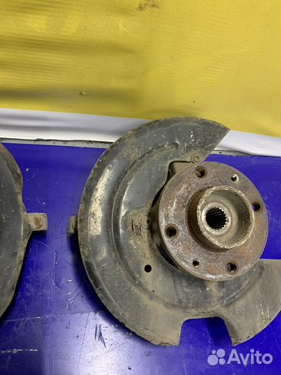 Поворотный кулак renault logan