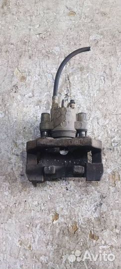 Суппорт задний левый бмв