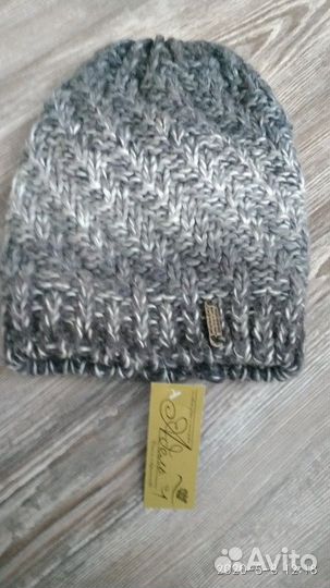 Шапка новая шерстяная