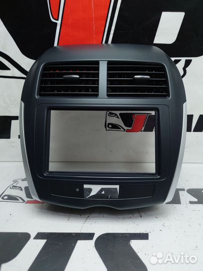 Рамка магнитолы Mitsubishi ASX I (2010—2013)