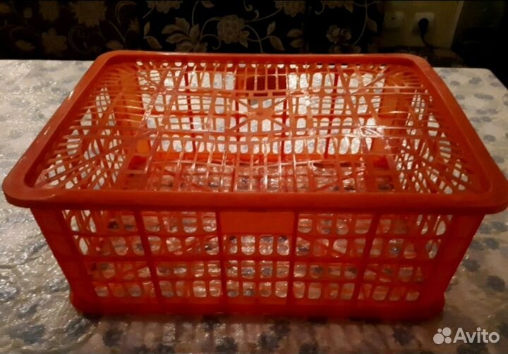 Ящики шпилька пластиковые пищевые