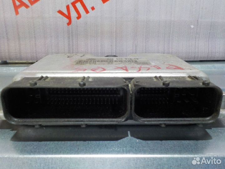 Блок управления двигателем Фольксваген Пассат Б5