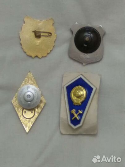 Знаки, значки, пуговицы старинные СССР и др