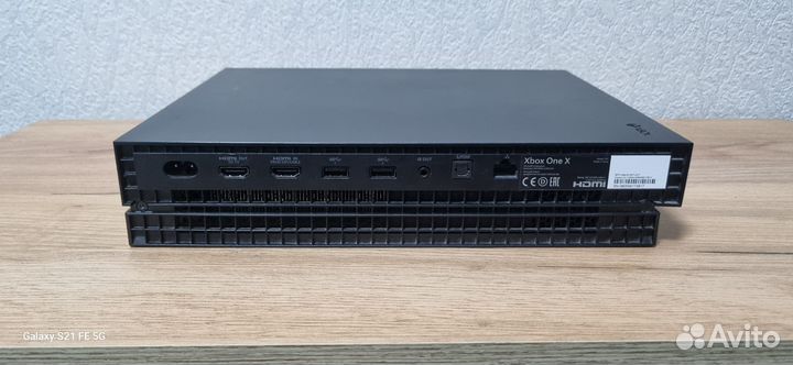Xbox one x 1tb