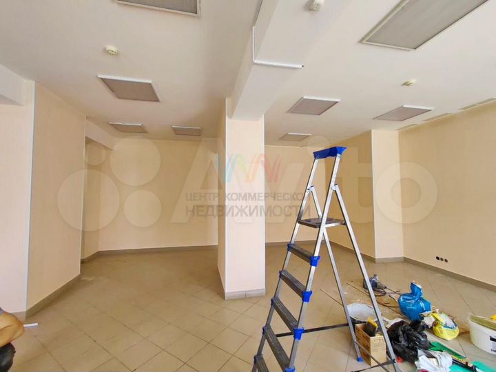 Торговое помещение 77 м2 на высоком трафике Айская