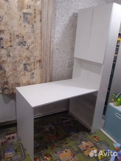 Письменный стол