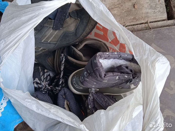 Отдам бесплатно детские вещи пакетом