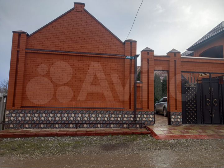 Дом 300 м² на участке 10 сот.